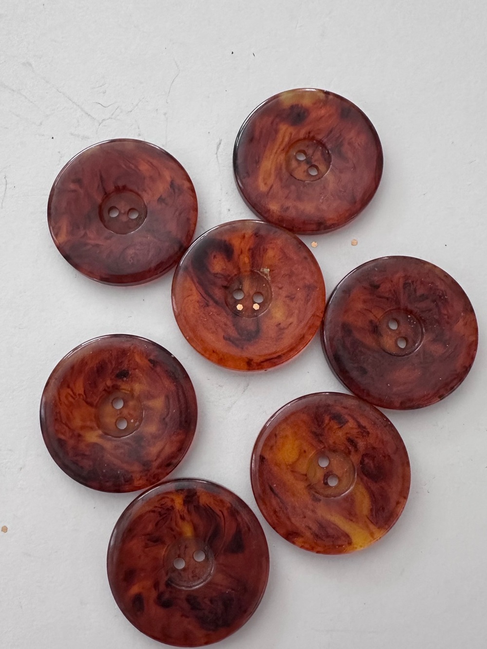 VINTAGE 1930S LARGE APPLE JUICE BAKELITE COAT BUTTONS